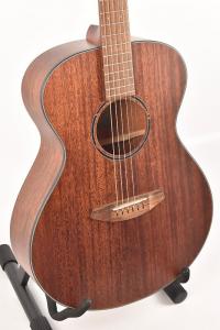 Breedlove Discovery S Концертное красное дерево Discovery S Concert Mahogany