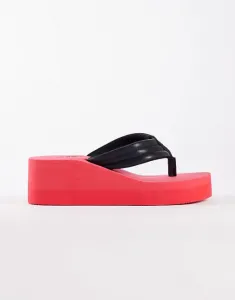 Красно-черные стринги на плоской платформе SEQWL