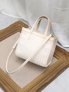 (L) Сумка-тоут Cachecache / Кружевной квадрат с узором в виде сердечек, двусторонняя.