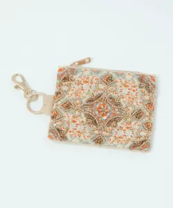 Брелок для ключей с вышивкой бисером