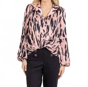 Joseph Ribkoff Топ из переработанного атласа с анималистическим принтом, драпированный, розово-черный