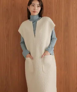 Платье с двусторонним вырезом в форме ключа