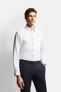 Рубашка bugatti с длинными рукавами и нижней пуговицей, белый