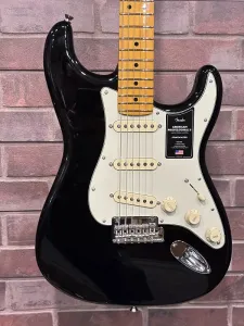 Fender American Pro II Stratocaster - черный