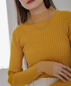 Прозрачный трикотажный топ в рубчик