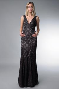 Платье с V-образным вырезом и рукавами Basix Black Label, Black Nude