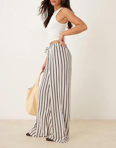 Льняные брюки ASOS DESIGN в тонкую шоколадную полоску