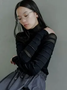 Прозрачная трикотажная водолазка в рубчик Miesrohe, цвет Blk[009]