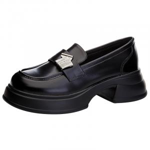 Лоферы женские черный Pooq