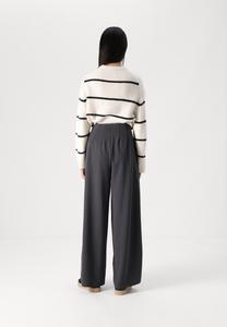 Брюки VMLIVA SUPER WIDE PANTS Vero Moda, серый