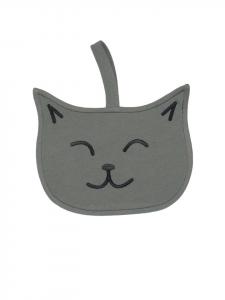 Соска и мягкая игрушка оливкового цвета