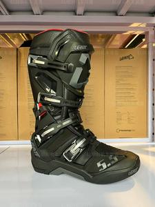 LEATT Внедорожные ботинки motorcycle 45 для трека, леса и соревнований с регулируемой осью, антискользящие, унисекс, оранжевые 5.5 и черные, размер 44.5