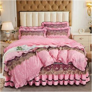 UOIO Комплект постельного белья UOIO утепленный золотисто-желтый кристальный бархат с кружевной вышивкой