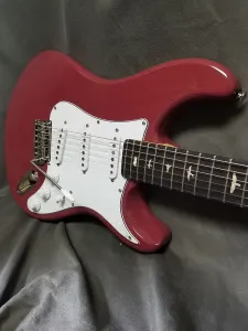 Paul Reed Smith PRS SE Silver Sky в цвете Derby Red