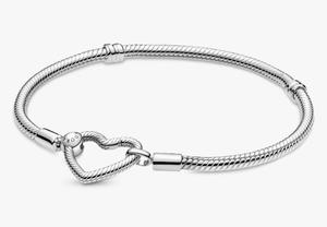 Браслет Pandora Moments Heart Closure Snake, серебро