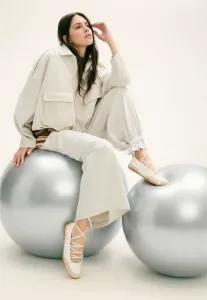 Спортивные балетки с бантом и ремешком на щиколотке Stradivarius, White