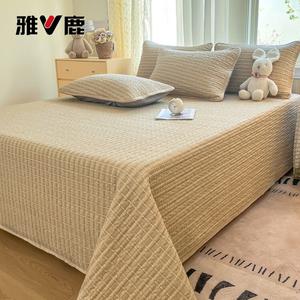 Yalu Комплект постельного белья из 3 предметов (покрывало 150х230 см, наволочки 2 шт), велюр, утепленный