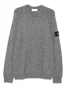 Свитер с круглым вырезом и логотипом Stone Island, серый