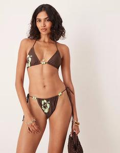 Треугольный бикини-топ с принтом гибискуса Pami коричневого цвета Motel