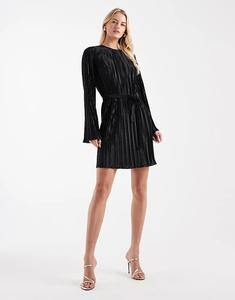 Платье мини Vero Moda Tall с завязкой на талии и плиссе, черное