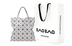 ISSEY MIYAKE Прозрачная глянцевая сумка из ПВХ