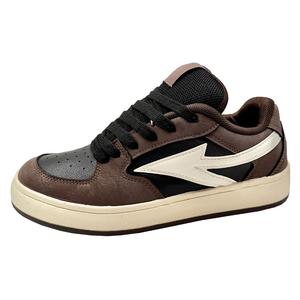 Сбалансированные, легкие, дышащие, поддерживающие, увеличивающие рост низкие мужские кроссовки для скейтбординга QIQUDUCK, Q-Xnyb007 Black Brown