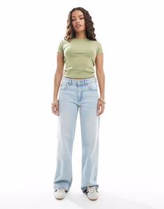 Джинсы Bershka Petite с высокой талией и широкими штанинами в стиле 90-х, очень светло-голубого цвета
