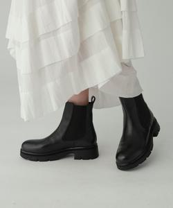 Кожаные ботинки с боковыми вставками