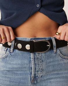 Ремень для джинсов ASOS DESIGN из замши с заклепками на талии и бедрах, черный