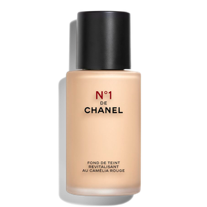 Тональный крем № 1 от  CHANEL, B20 (light-medium shade, neutral undertone)