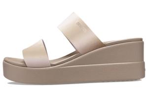 Женские шлепанцы Brooklyn цвета шампанского Crocs