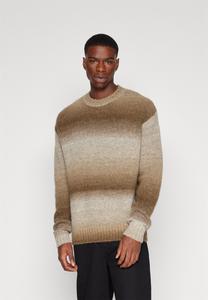 Вязаный свитер SLHGAARD RELAXED CREW NECK Selected Homme, цвет chinchilla detail/multi color