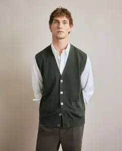 Жилет на пуговицах, гладкий, 100% мериносовая шерсть Emidio Tucci, хаки