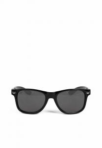 Солнцезащитные очки CASSIE VUCH, черный