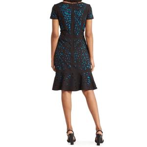 Женское платье с оборками и вырезами Focus By Shani Focus By Shani, черный/розовый