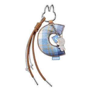 Лабубу Pop Mart The Monsters Labubu Pin for Love Letter Pendant 'C'