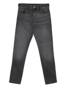 Джинсы с декоративной нашивкой-логотипом EMPORIO ARMANI, серый