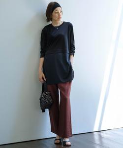 Светлый трикотажный топ, который можно стирать.