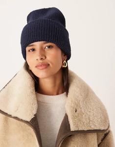 Ребристая шапка Gina Tricot темно-синего цвета