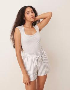 Топ Gina Tricot Soft Touch с короткими рукавами и глубоким круглым вырезом, светло-серый меланж