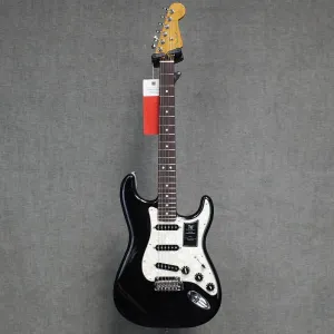 Fender 70-летие Player Stratocaster - Небула Нуар