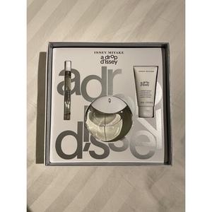 Issey Miyake Подарочный набор A Drop D'issey EDP 90 мл