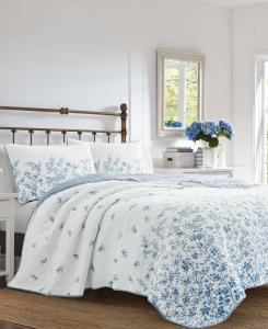 Комплект из трех двусторонних стеганых одеял flora cotton, размер full/queen. Laura Ashley, Open Blue