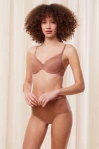 Фирменный бюстгальтер с мягкой подкладкой и отверстиями на косточках Triumph, белый