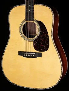 Martin Custom Shop Willcutt Exclusive Dreadnought Высокогорная швейцарская ель/древесина дикого рисунка Восточно-индийский палисандр 624)