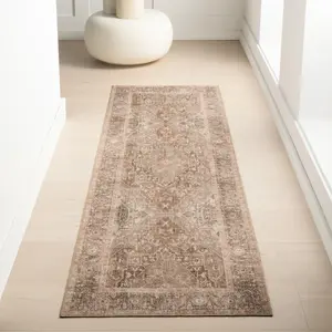 Ковер Hillstone Collection Mariposa Traditional Vintage Medallion Area Rug nuLOOM, 81x244 см, светло-коричневый