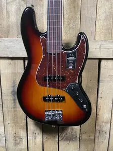 Бас-гитара Fender American Pro II Fretless Jazz Bass - 3-цветный санберст