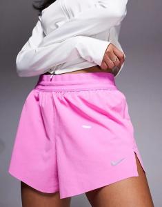 Шорты 2 в 1 Nike Running Swift Dri-FIT средней посадки розового цвета