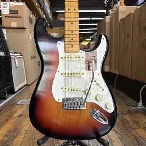 Электрогитара Fender American Ultra Luxe Vintage '50s Stratocaster, 3-цветный санберст, с жестким кейсом