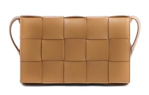 Сумка-тофу CASSETTE из овчины, ручная сумка через плечо, женская сумка через плечо caramel brown Bottega Veneta, Set (Bag+Dust Bag)